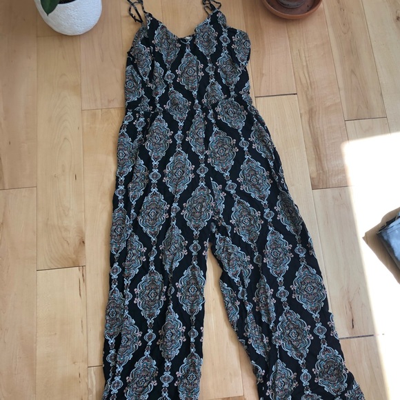 H&M Pants - H&M wide leg paisley jumpsuit
